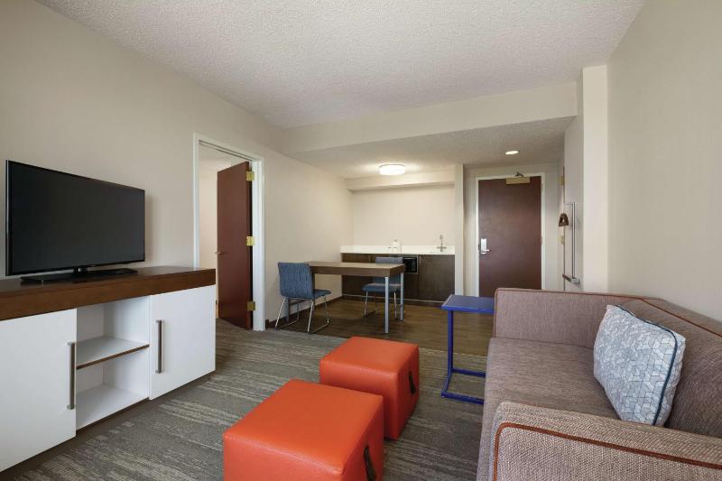 One-Bedroom King Suite - Non-Smoking image 4