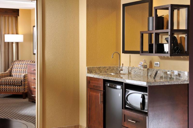 Two-Room King Suite - Non-Smoking image 3