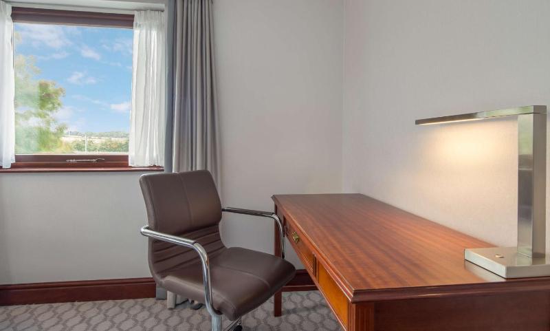 Double Room image 3