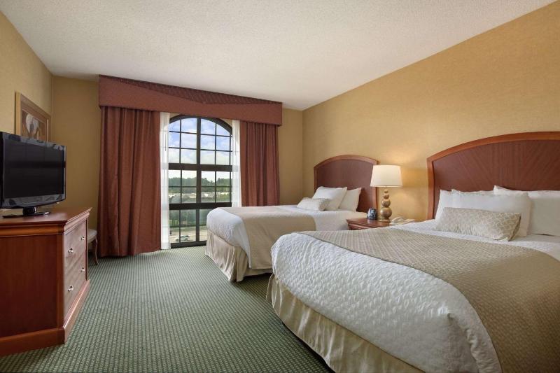 Suite with Two Double Beds - Non-Smoking image 4