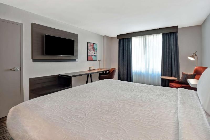 King Room image 4