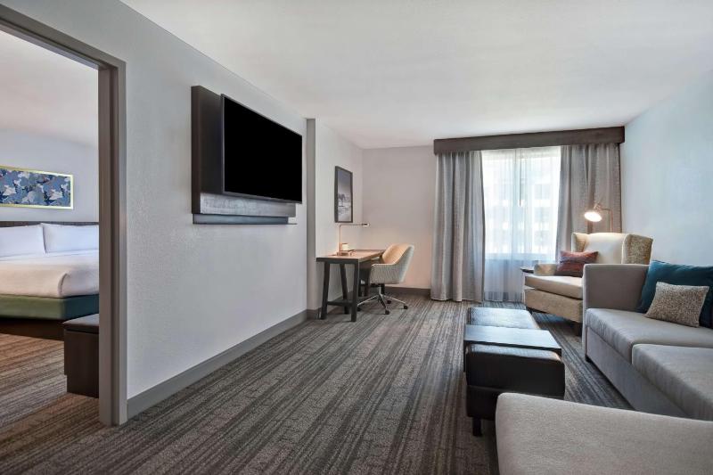 Hilton Garden Inn Houston/Galleria Area - image 15