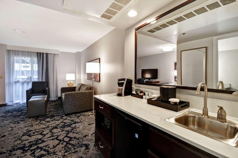 Two-Room King Suite - Non-Smoking image 3