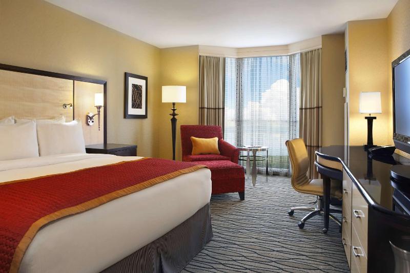 King Room image 3