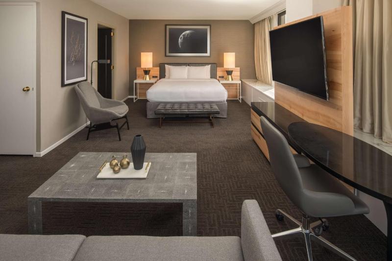 King Suite image 3