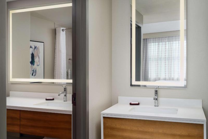 Two-Room King Suite image 2