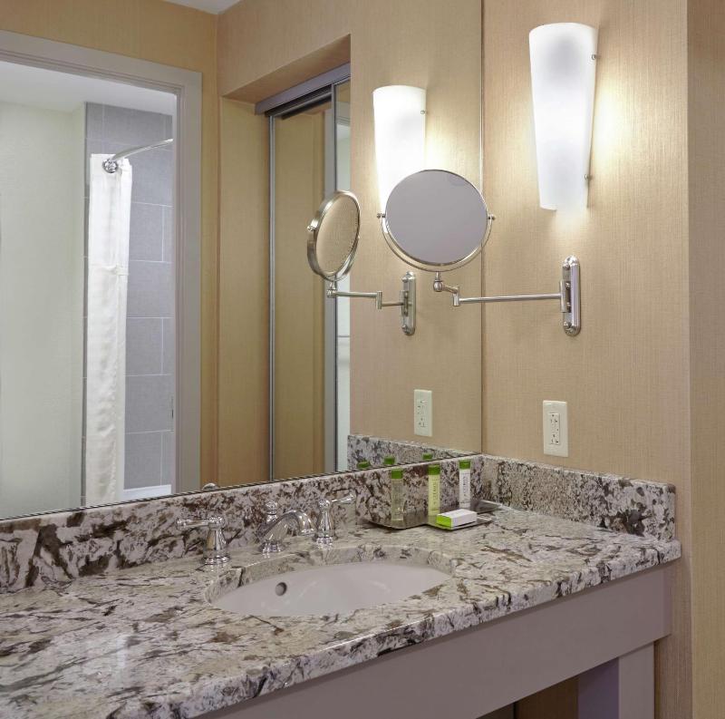 King Studio with Kitchenette image 2