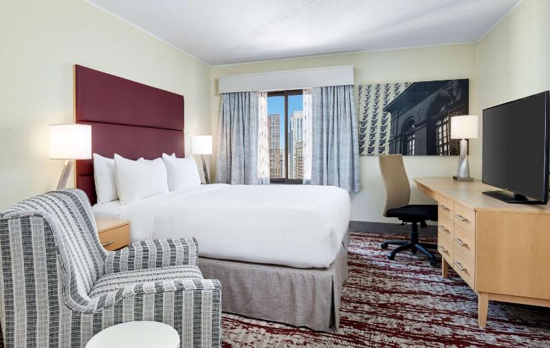 DoubleTree by Hilton - Philadelphia Center City - image 12