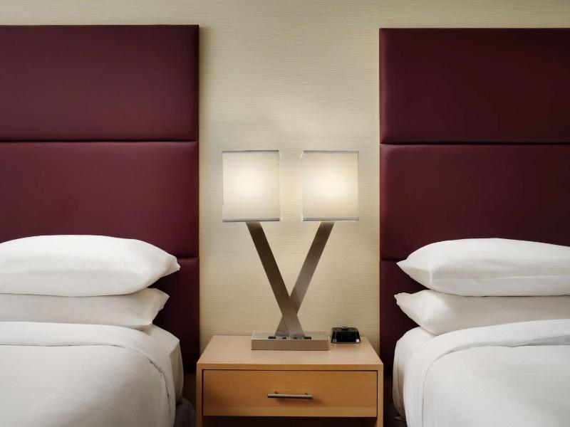 Standard Queen Room with Two Queen Beds image 3