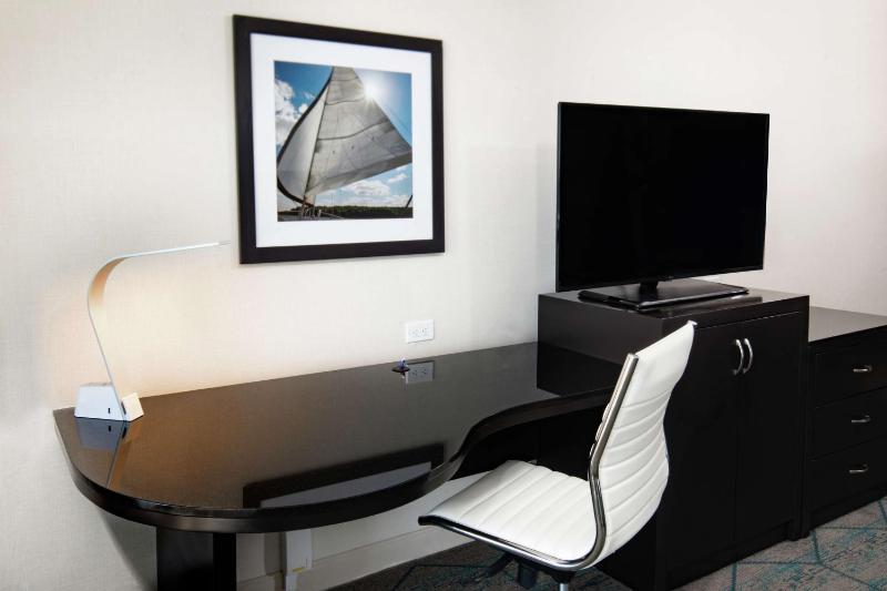 King Room image 4