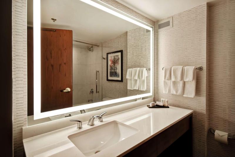 Two-Room King Suite - Non-Smoking image 2