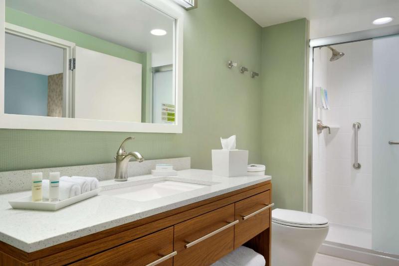 King Studio Suite - Non-Smoking image 2