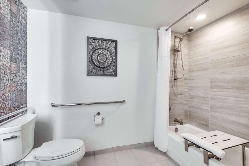 King Room - Mobility Access image 2