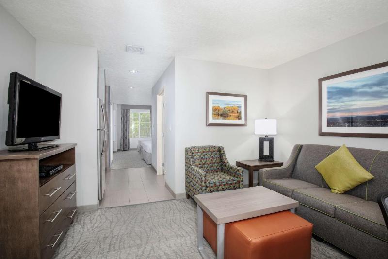 Suite with Two Double Beds - Non-Smoking image 3