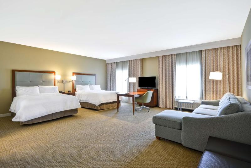 Queen Studio Suite with Two Queen Beds - Non-Smoking image 4