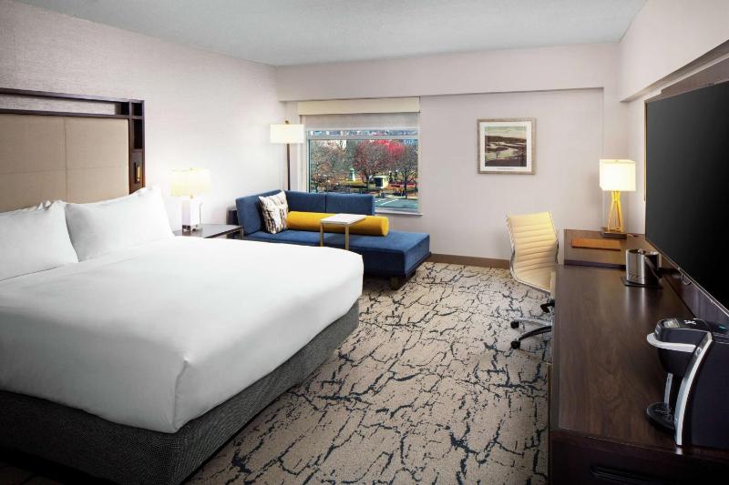 King Room image 4