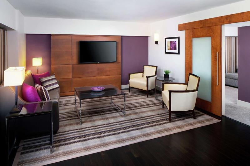 King Suite image 4