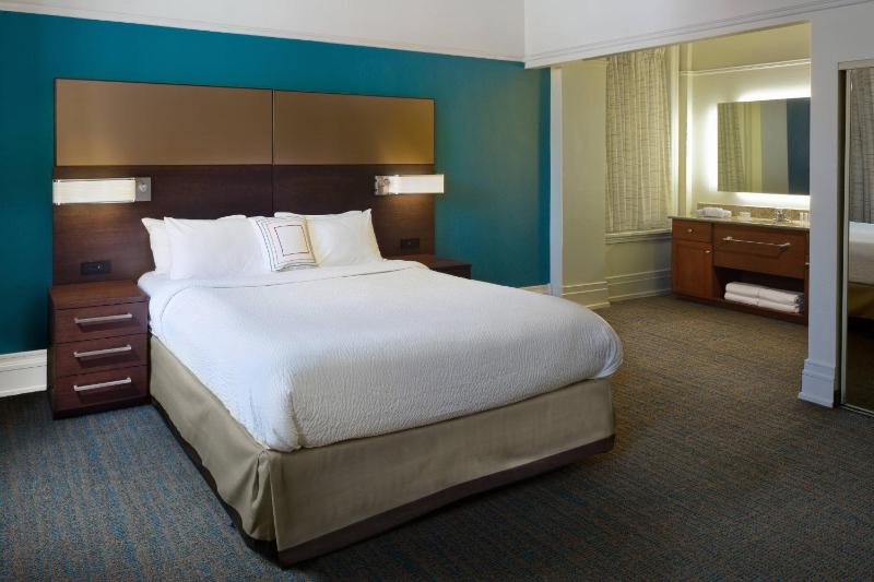 Residence Inn by Marriott Cleveland Downtown - image 26