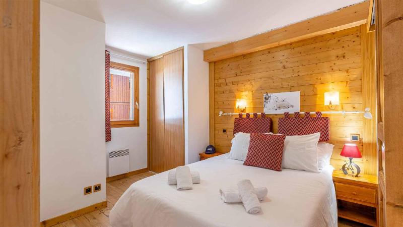 One-Bedroom Apartment with Sleeping Alcove (6 People) image 3