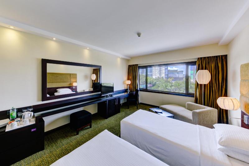Superior Twin Room image 2