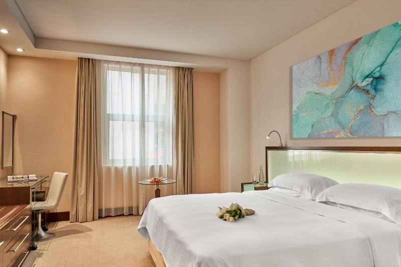 Atrium View One Bedroom Suite - King Bed