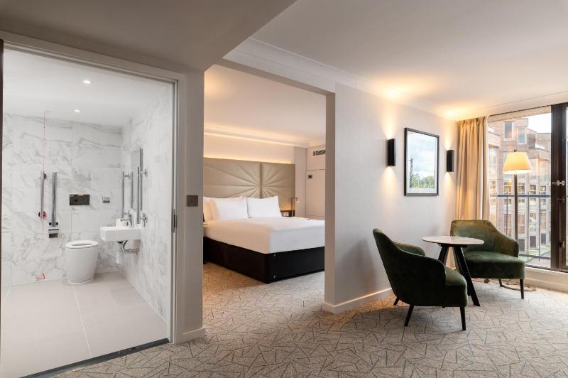 Queen Room - Mobility Access image 4