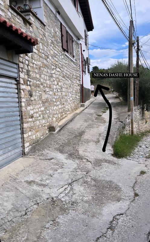 Nena’s Dashe House - image 8