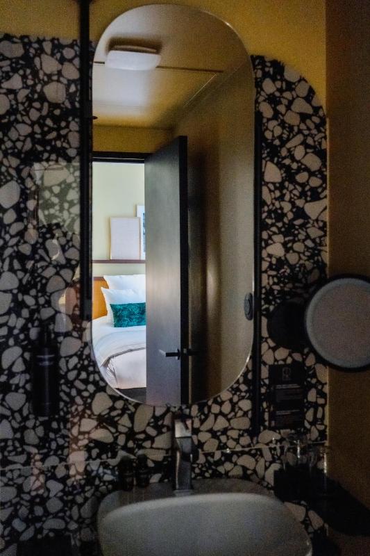 Standard Twin Room image 2