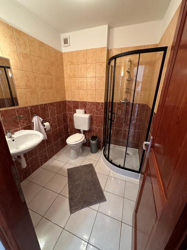 Double Room with Balcony image 2