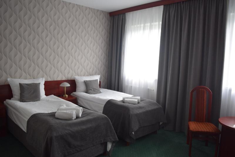 Superior Twin Room image 4