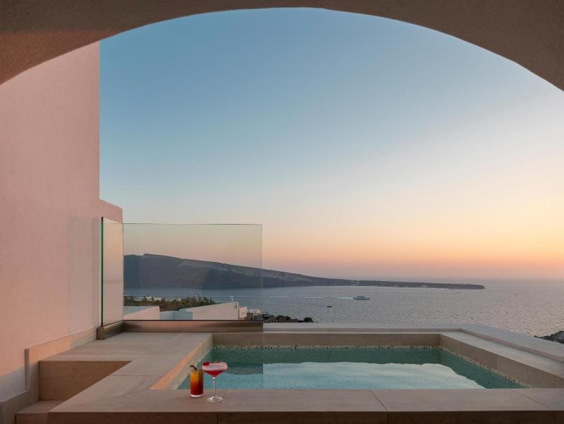 Sunset & Sea View Suite with Jacuzzi image 1