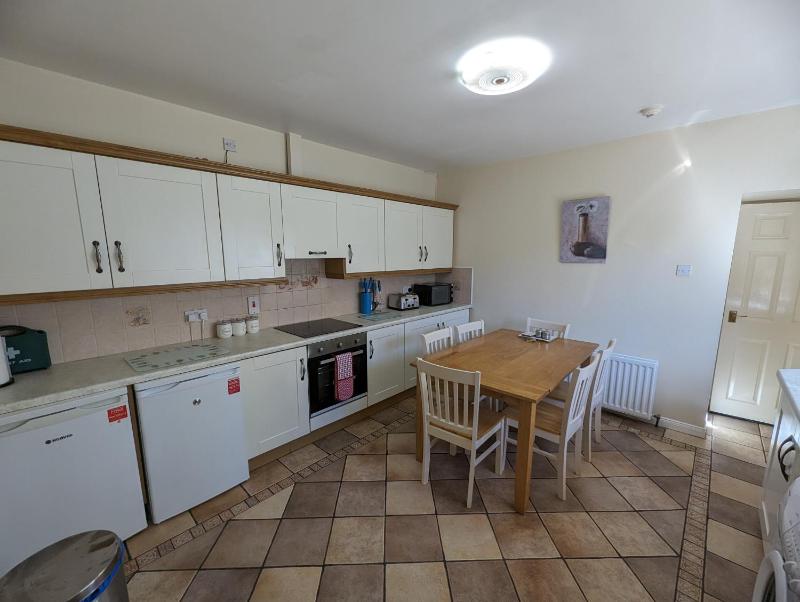 Three-Bedroom Apartment image 4