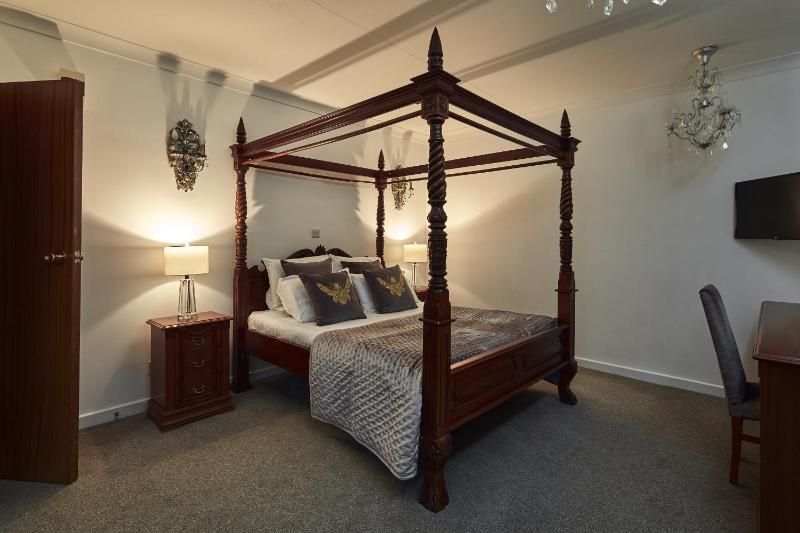 Double Room with Private Bathroom image 4