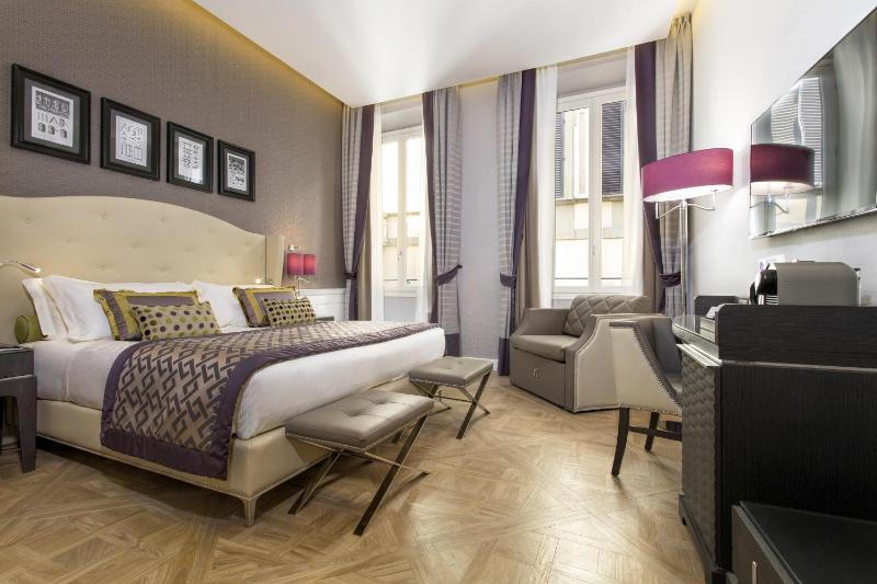 Deluxe Triple Room image 3