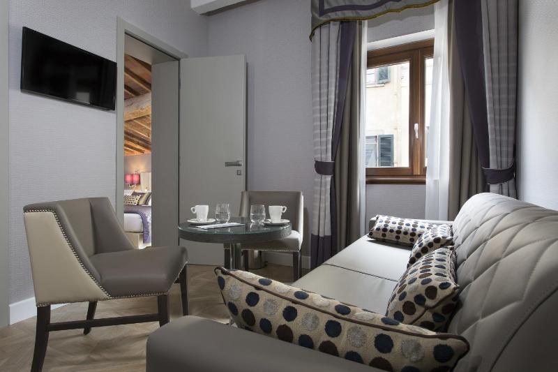 Junior Suite image 4