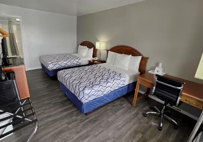 Double Room with Two Double Beds - Non-Smoking image 1