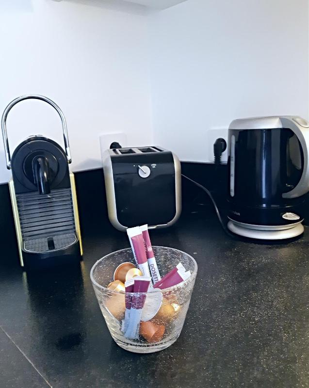 Executive Suite image 2