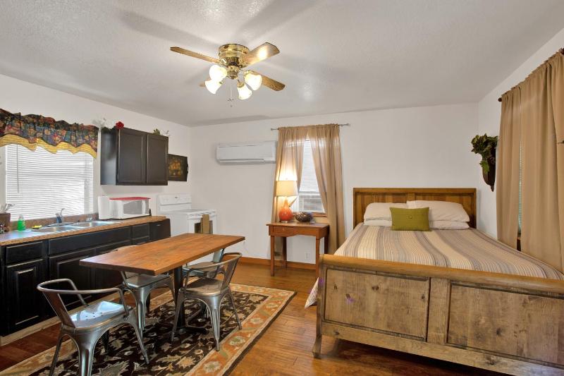 Olive Cabin - image 45