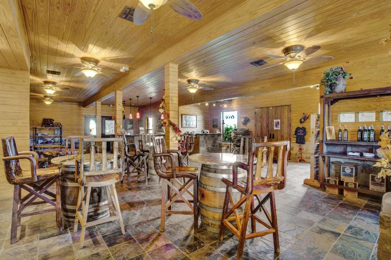 Olive Cabin - image 35