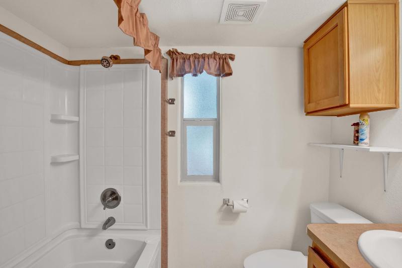 Fig Cabin - image 2