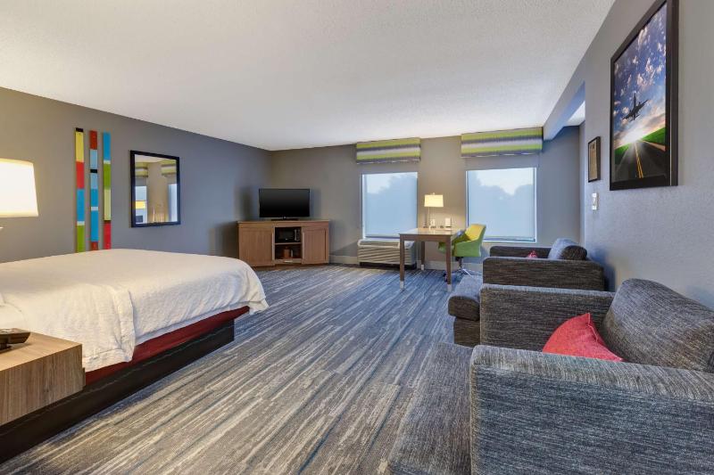 King Room with Spa Bath image 3
