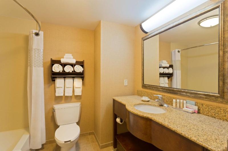 King Room with King Bed - Non-Smoking image 3