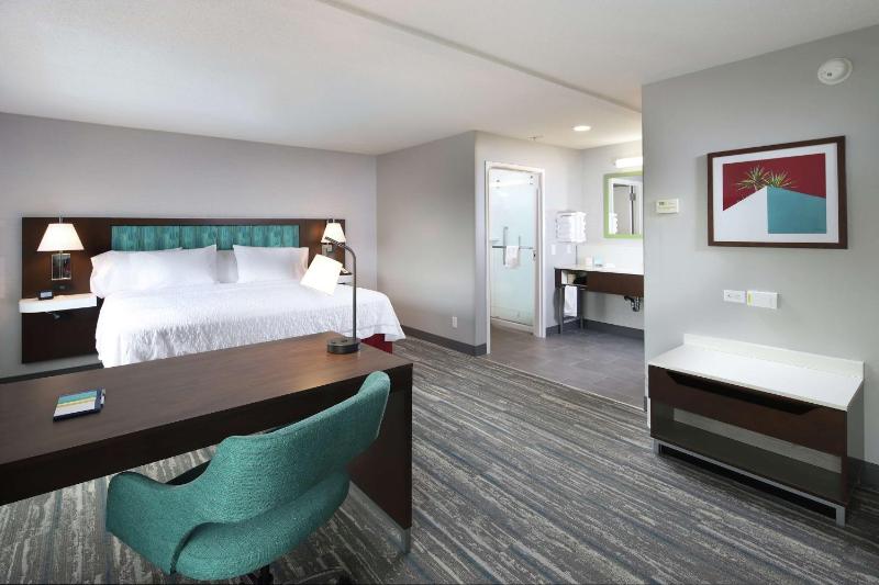 Hampton Inn & Suites Tucson East/Williams Center - image 10