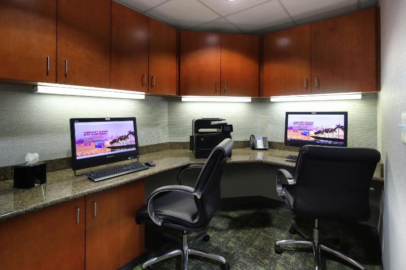 Hampton Inn & Suites Tucson East/Williams Center - image 13