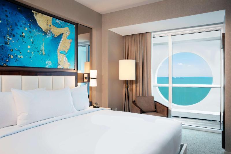 One-Bedroom Oceanfront Residence image 3