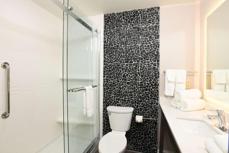 King Room image 2