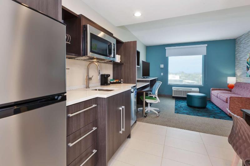 One-Bedroom King Suite - Non-Smoking image 4