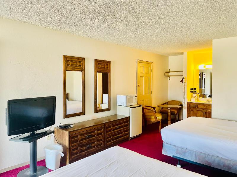 Deluxe Double Room image 4