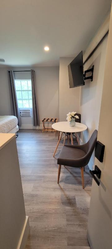 King Suite image 2