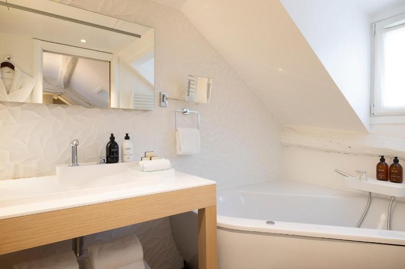 Junior Suite image 2